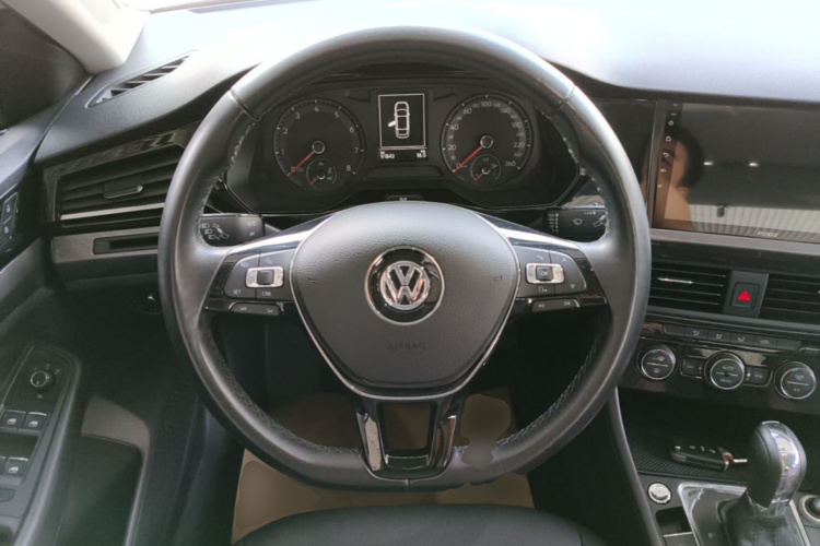 Volkswagen Bora 2018 car image #22