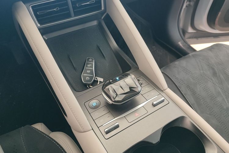 BYD YuanUP 2024 #14 BYD YuanUP 2024 car image #14