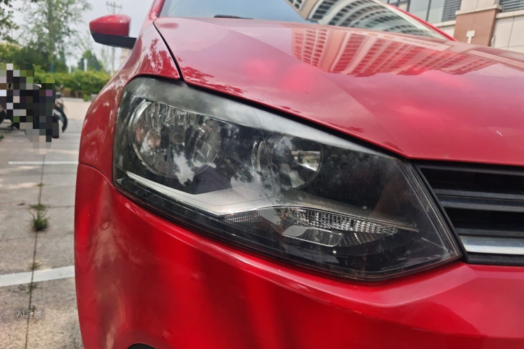 Volkswagen Polo 2014 car image #8