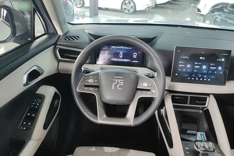 BYD YuanUP 2024 car image #11