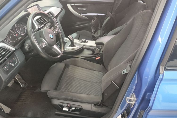 BMW 3 Series 2017 car image #15