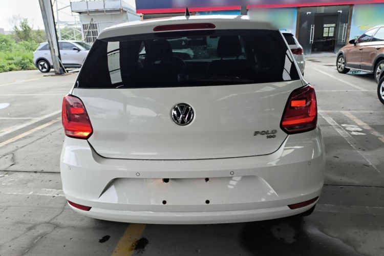 Volkswagen Polo 2017 car image #6