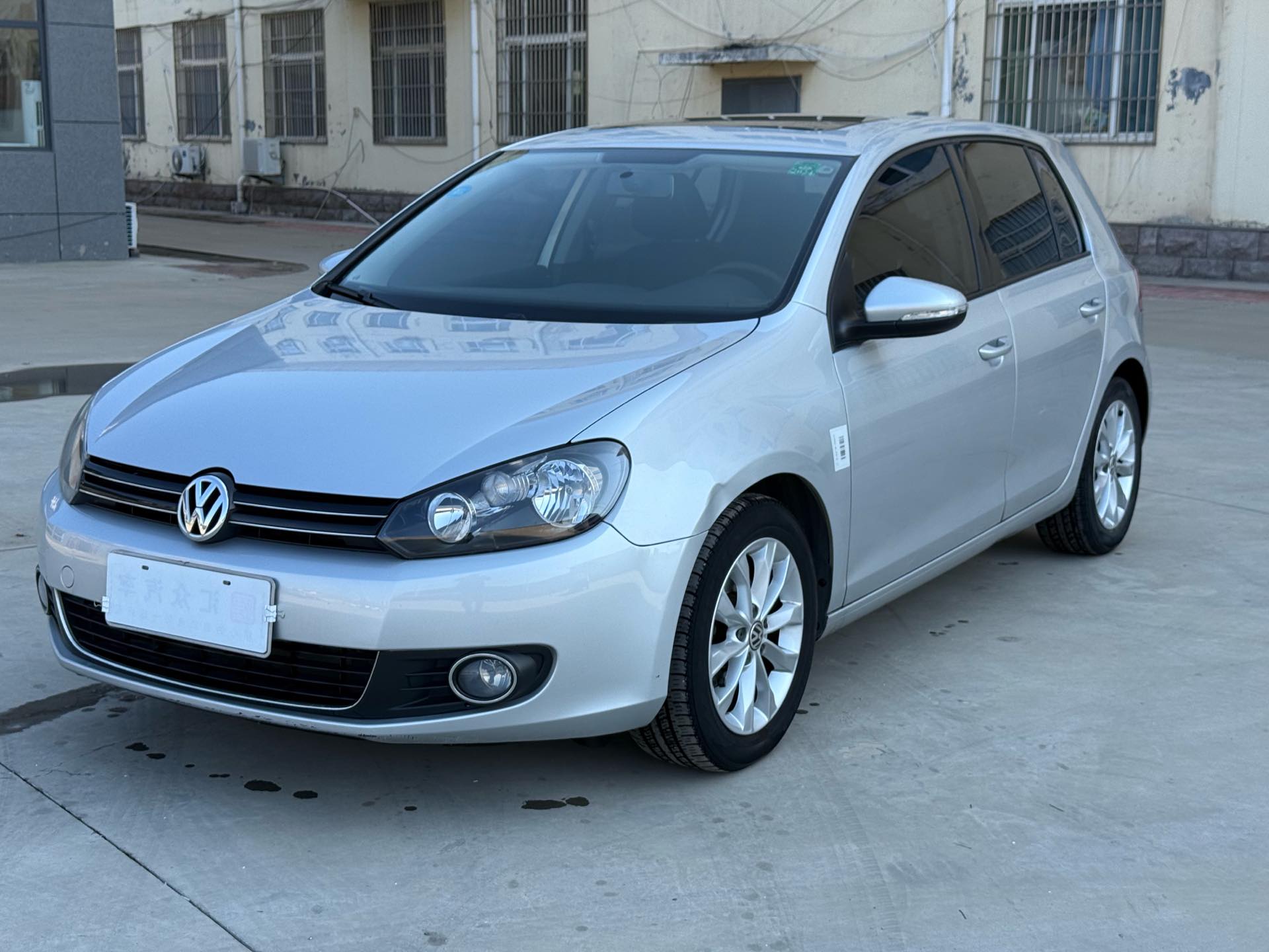 Volkswagen Golf 2014 car image 