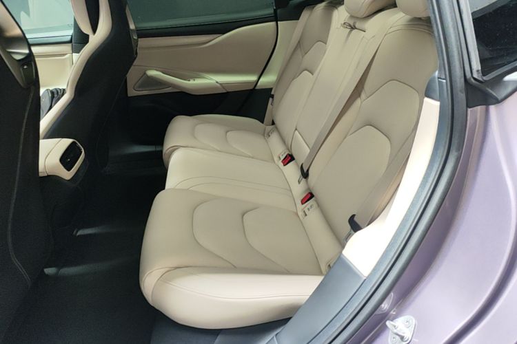 MI SU7 2025 car image #13