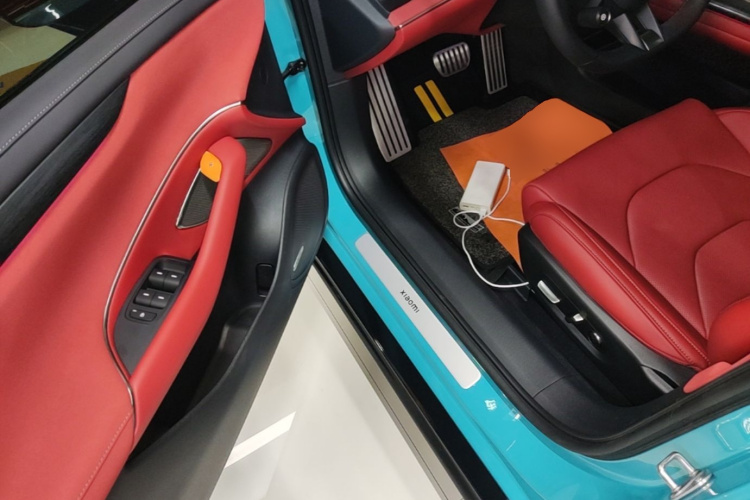 MI SU7 2024 immagine di auto #16