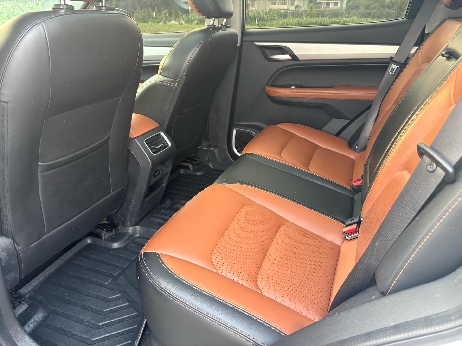 GEELY Vision X6 2020 car image #5