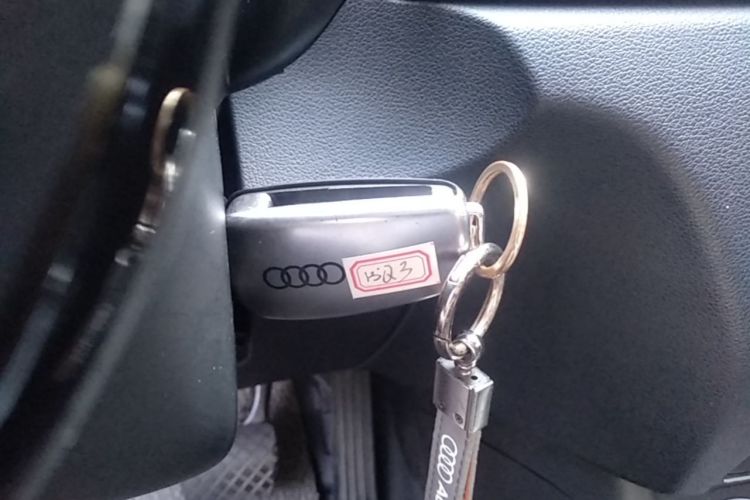 Audi Q3 2015 immagine di auto #9