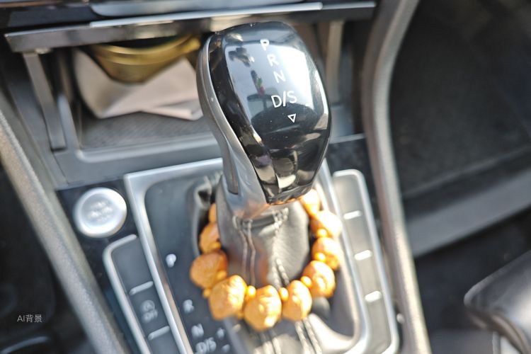 Volkswagen Golf 2018 immagine di auto #16