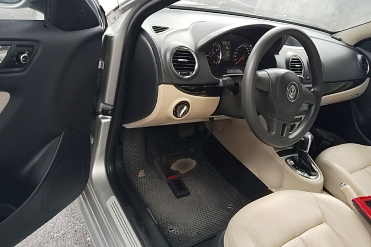 Volkswagen Lavida 2011 car image #16