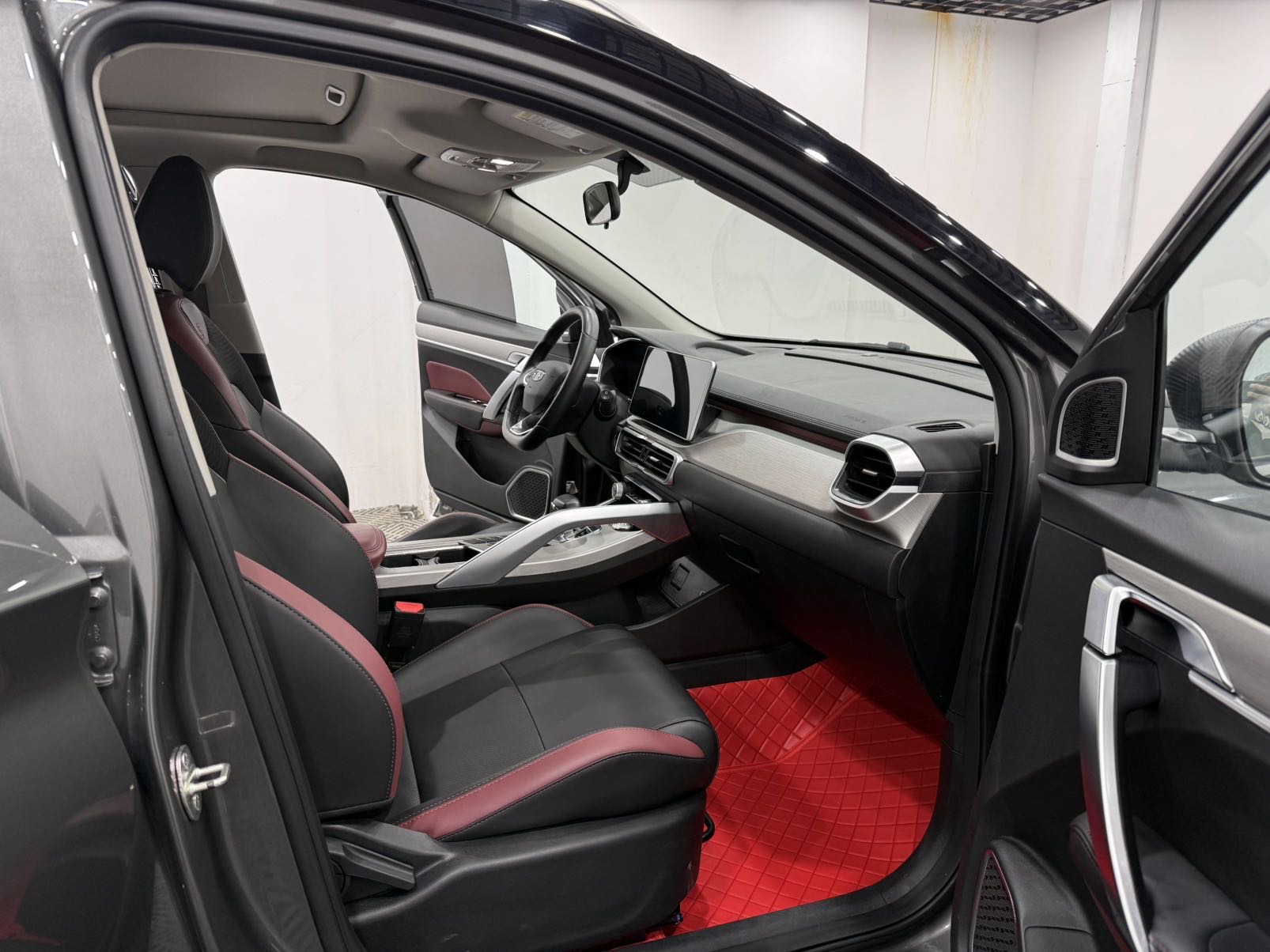 GEELY Coolray 2023 #4 GEELY Coolray 2023 car image #4