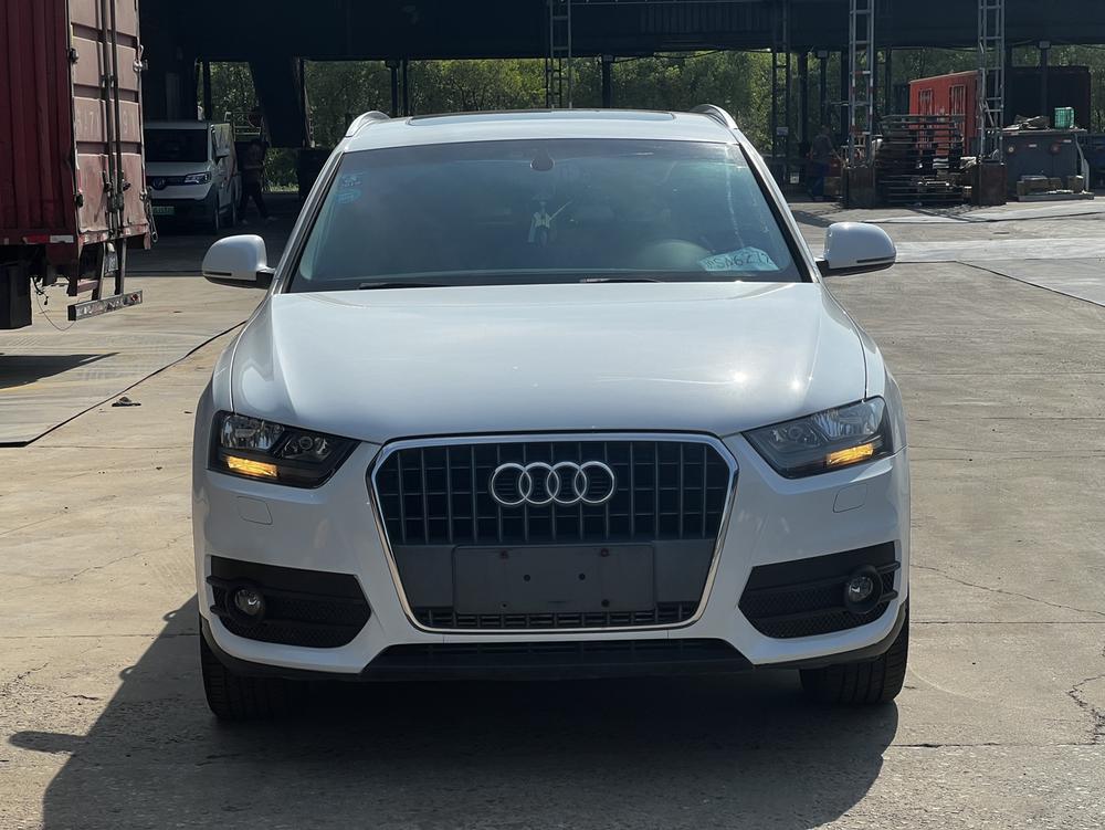Audi Q3 2014 car image #2