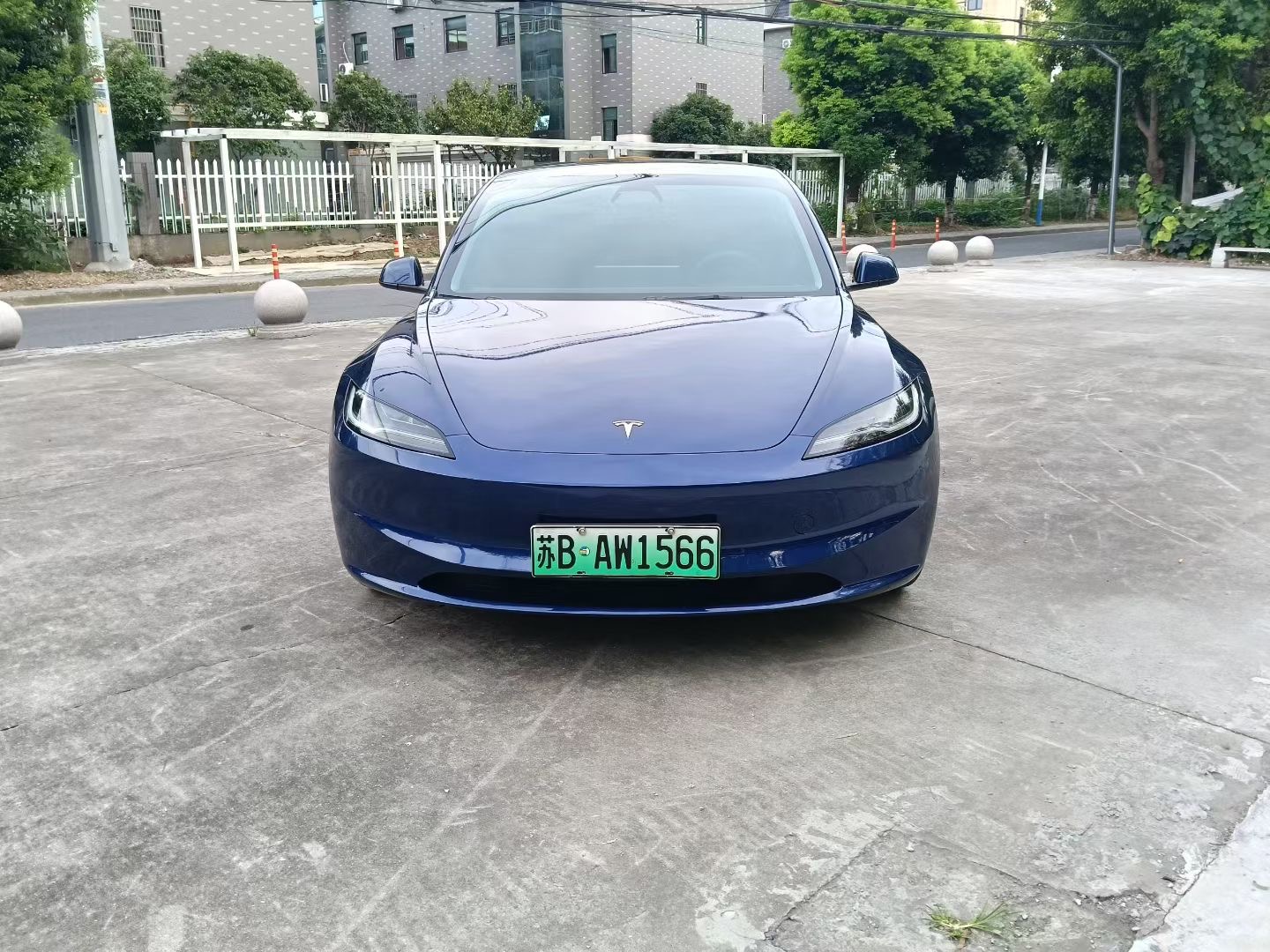 Tesla Model 3 2025 car image #4