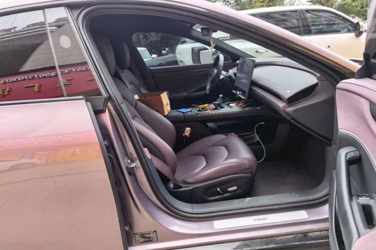 MI SU7 2025 immagine di auto #24