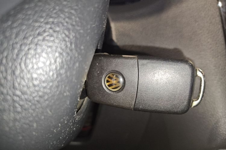 Volkswagen Polo 2015 car image #9