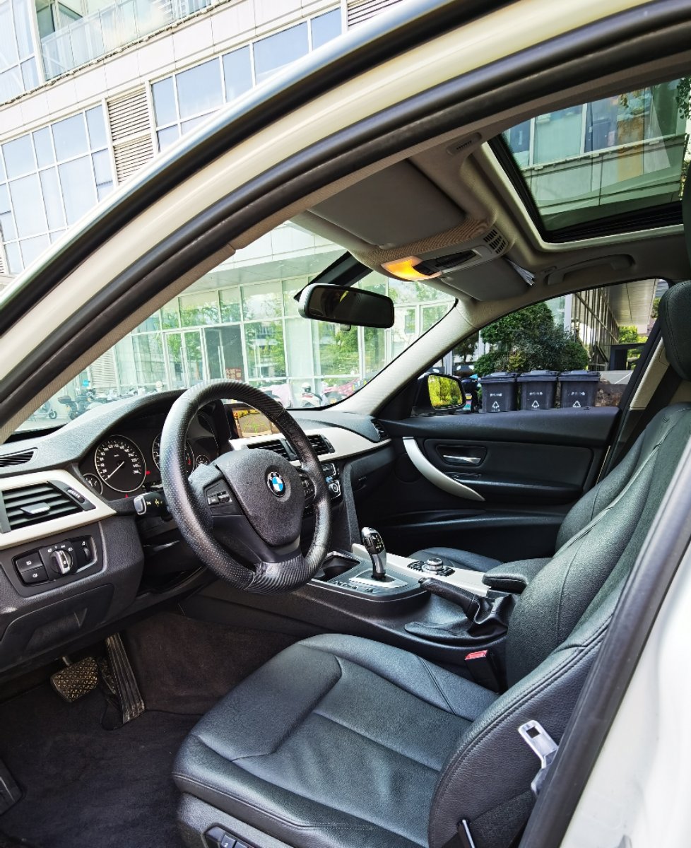 BMW 3 Series 2016 car image #8