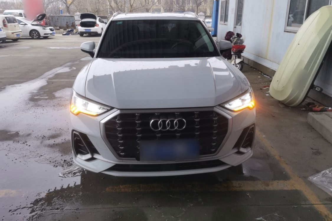 Audi Q3 2019 #3 Audi Q3 2019 car image #3