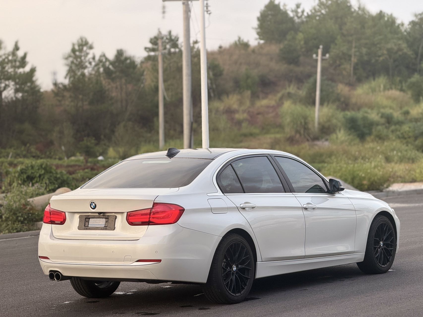 BMW 3 Series 2018 #9 BMW 3 Series 2018 car image #9