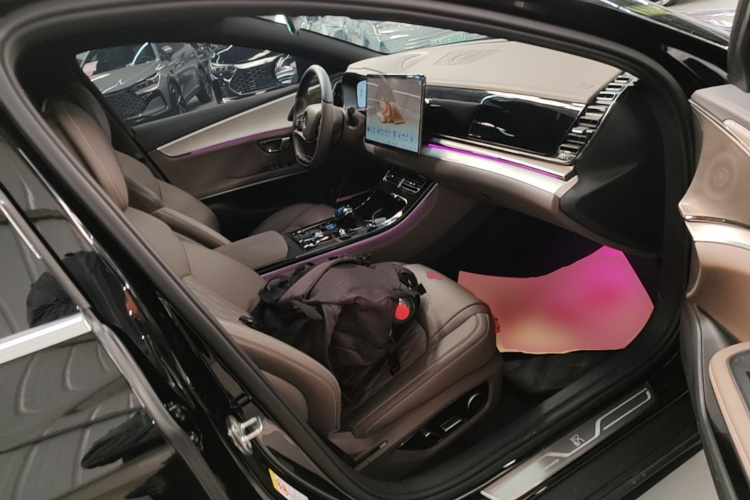 BYD Han 2025 car image #24