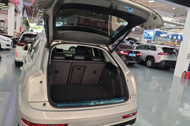 Audi Q3 2018 #21 Audi Q3 2018 car image #21