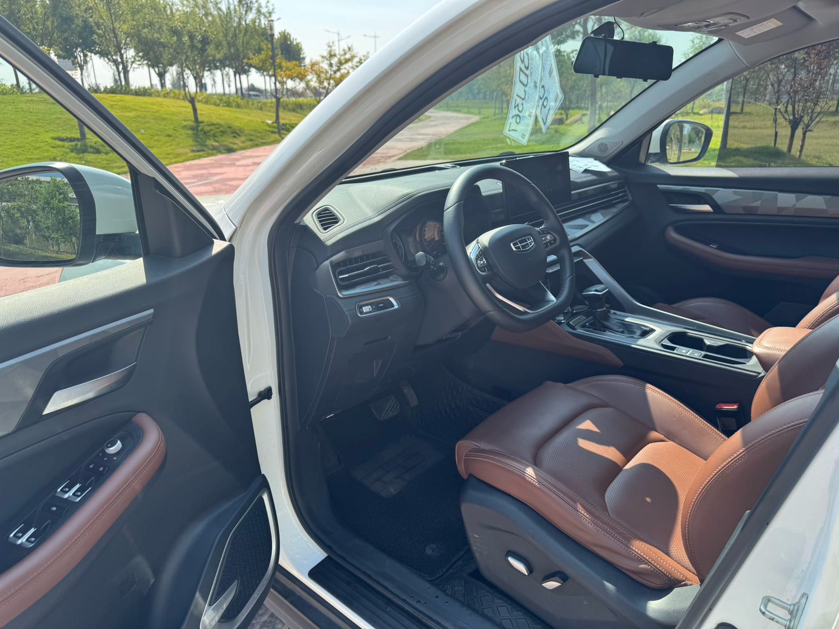 GEELY Vision X6 2023 car image #7