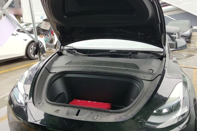 Tesla Model Y 2023 #22 Tesla Model Y 2023 car image #22