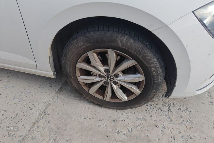 Volkswagen Polo 2021 car image #9