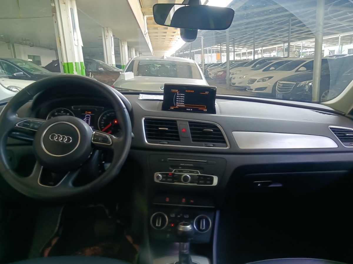 Audi Q3 2018 #4 Audi Q3 2018 car image #4