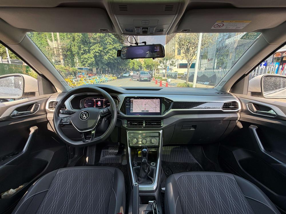 Volkswagen T-Cross 2022 car image #6