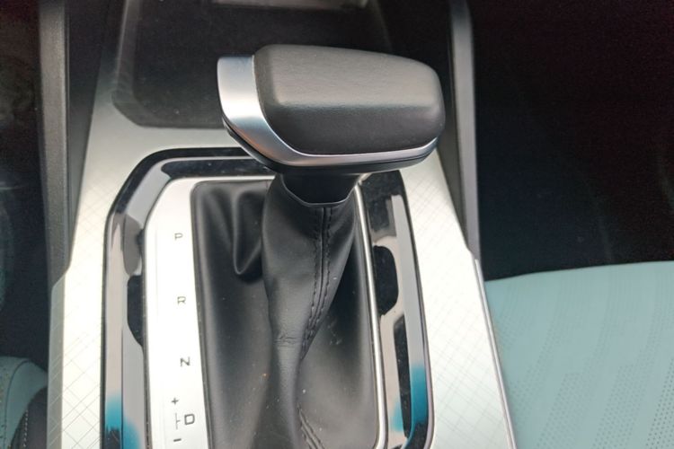 GEELY Emgrand L 2022 car image #16