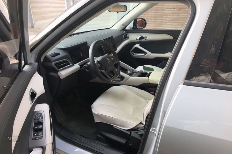 BYD YuanUP 2023 car image #18