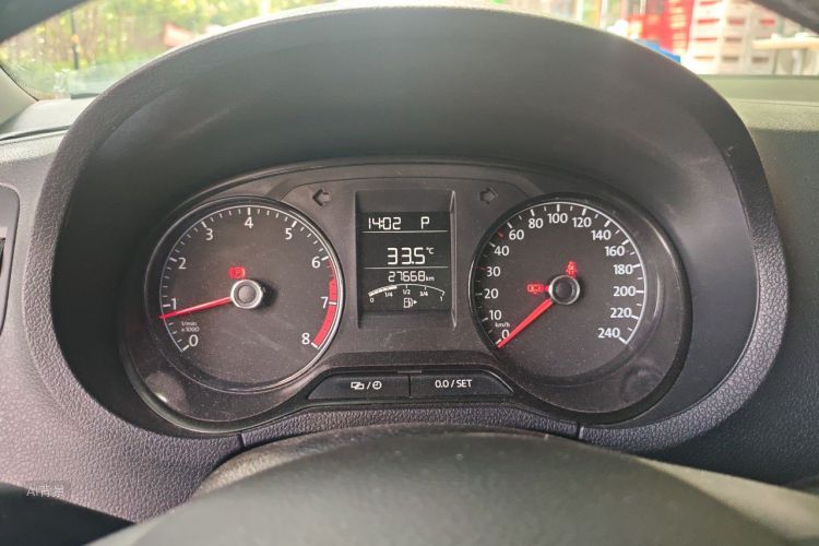 Volkswagen Polo 2018 car image #13