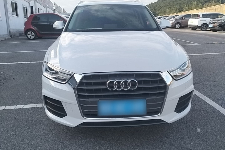 Audi Q3 2016 car image #3