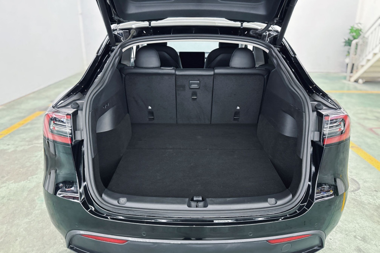 Tesla Model Y 2022 #16 Tesla Model Y 2022 car image #16