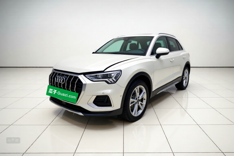 Audi Q3 2021 car image #2