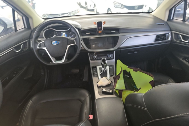 GEELY Emgrand GS 2016 car image #11