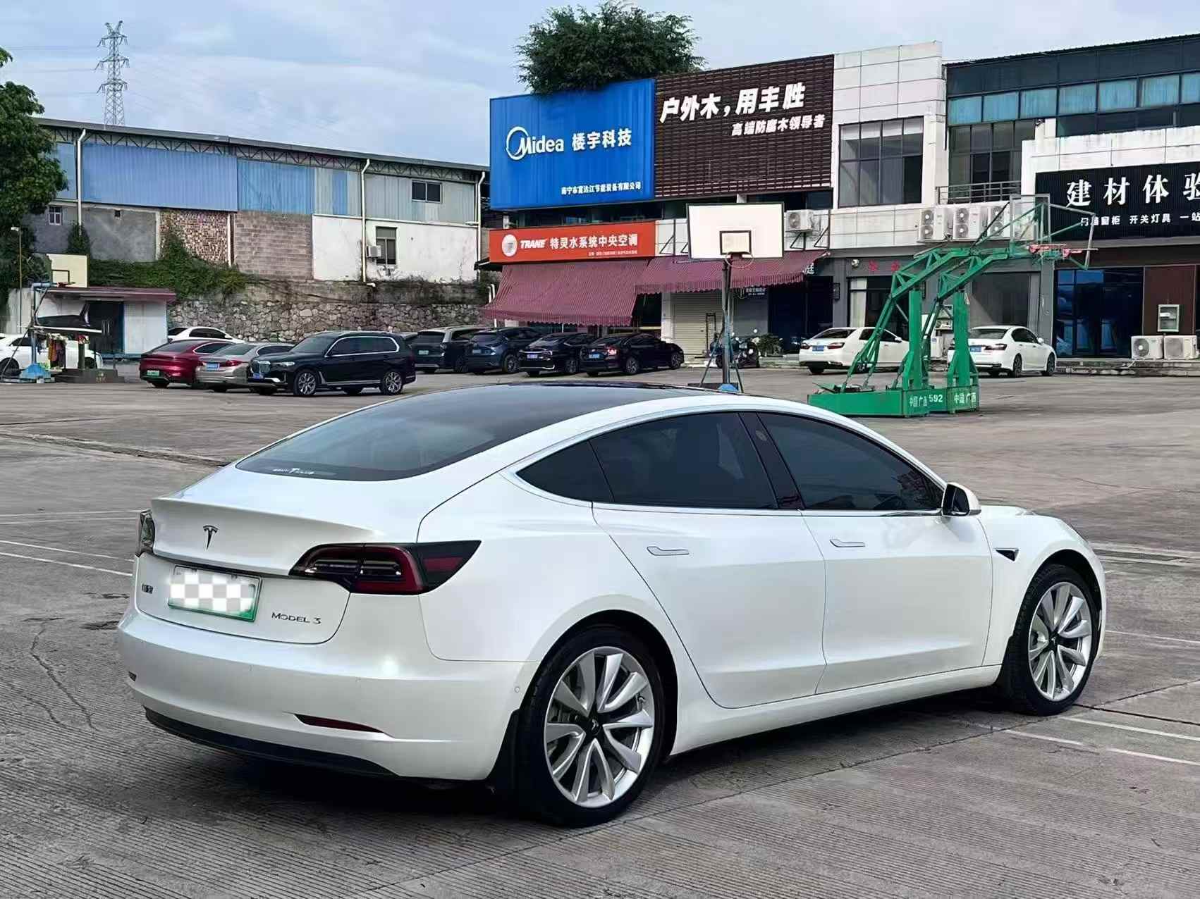 Tesla Model 3 2020 car image #6