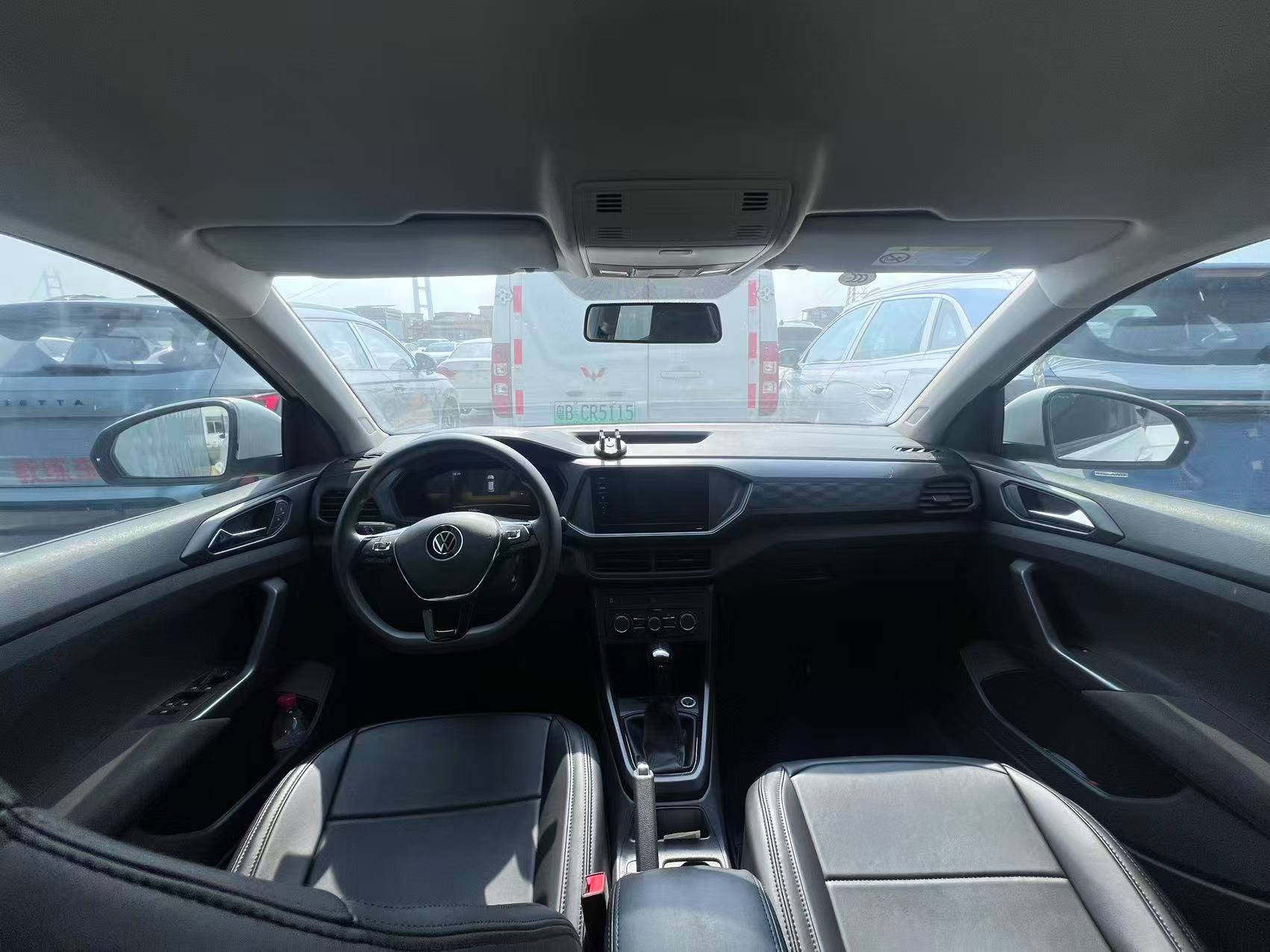 Volkswagen T-Cross 2023 immagine di auto #7