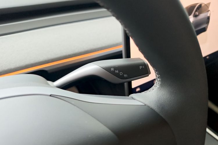 Tesla Model Y 2024 car image #14