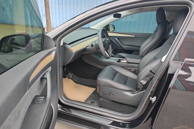 Tesla Model Y 2022 #16 Tesla Model Y 2022 car image #16