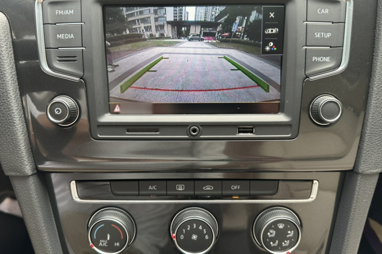 Volkswagen Golf 2017 #14 Volkswagen Golf 2017 car image #14