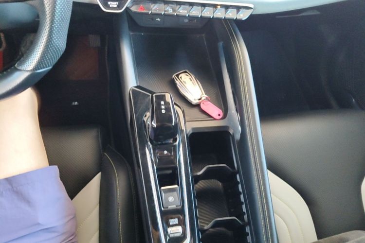 GEELY Coolray 2022 car image #14