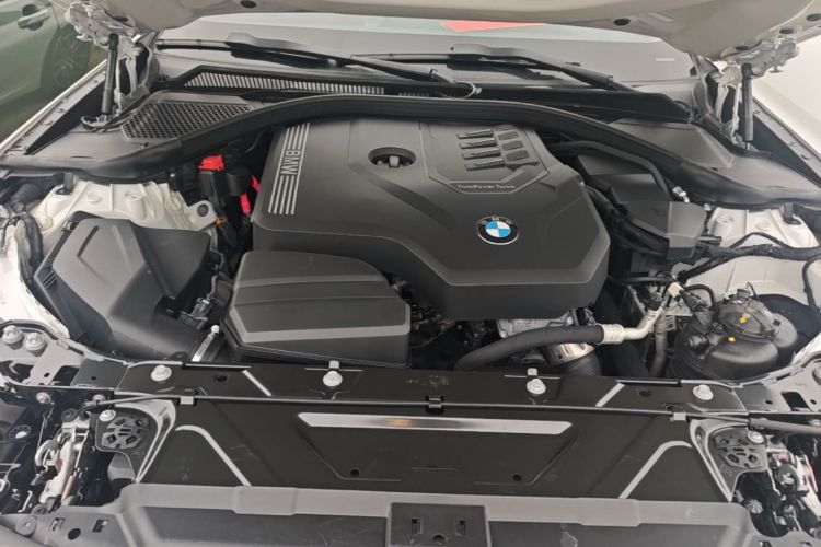 BMW 3 Series 2024 #20 BMW 3 Series 2024 immagine di auto #20