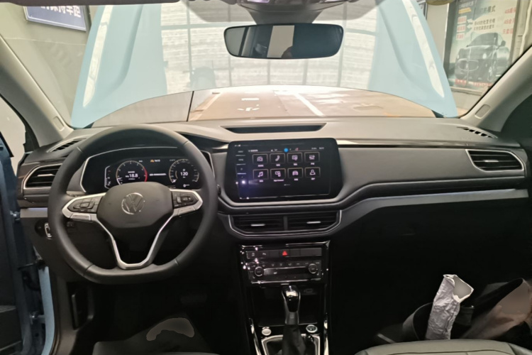 Volkswagen Tharu 2024 car image #10