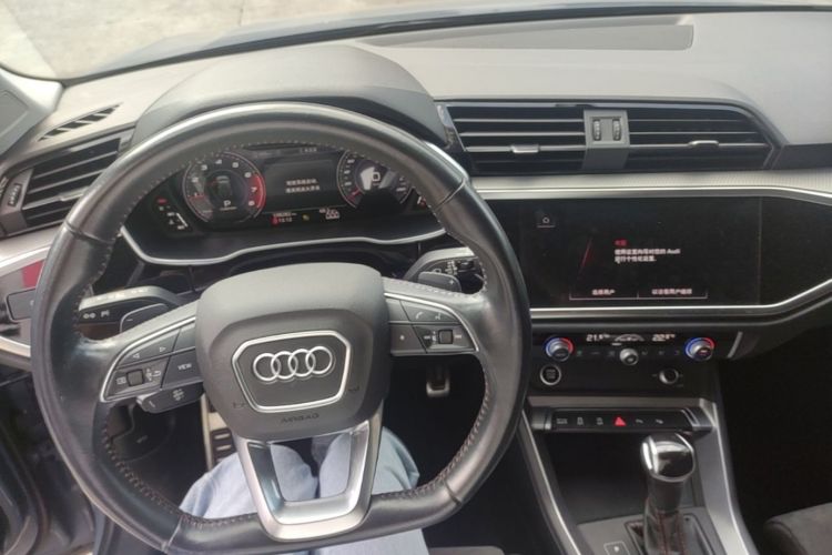 Audi Q3 2021 imagen de coche #10
