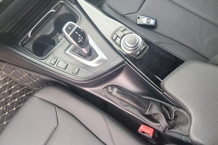 BMW 3 Series 2017 #14 BMW 3 Series 2017 car image #14