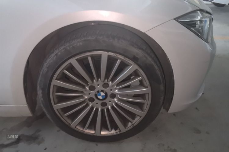BMW 3 Series 2018 car image #9