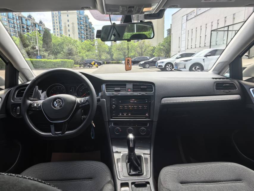 Volkswagen Golf 2019 #5 Volkswagen Golf 2019 car image #5