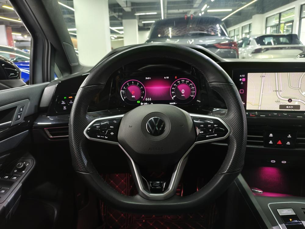 Volkswagen Golf 2024 imagen de coche #8