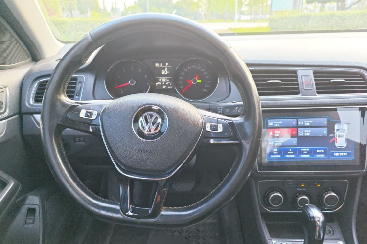 Volkswagen Lavida 2017 car image #23