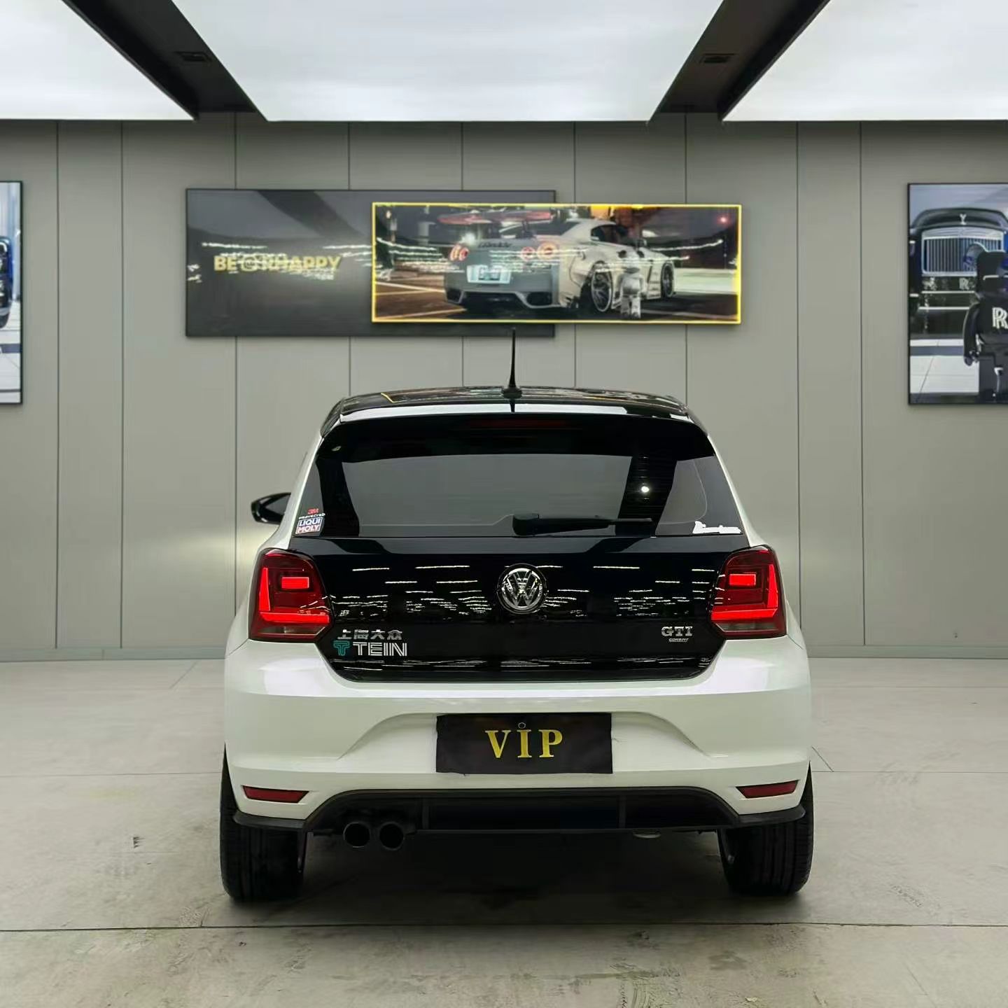 2015 car image #5